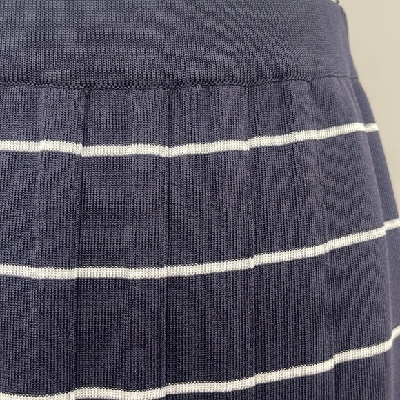 Exclusively Misook Navy Stripe Front Side Pleated Skirt - Picture 6 of 7
